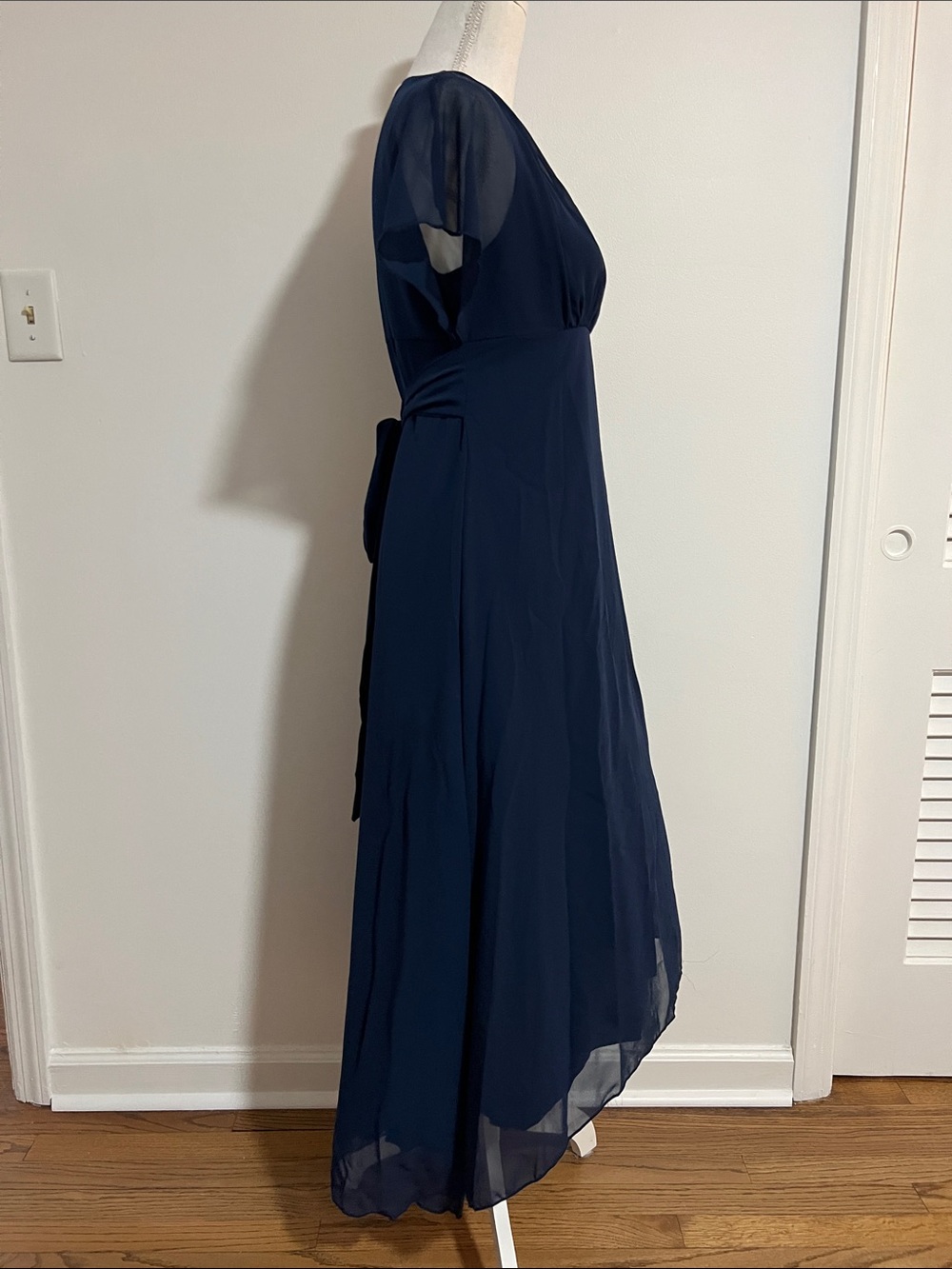 Flowy Navy Formal Dress - Picture 5 of 9